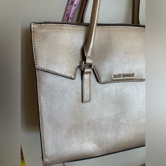 Larger Steve Madden Metallic Gold champagne Satchel tote - Picture 11 of 12